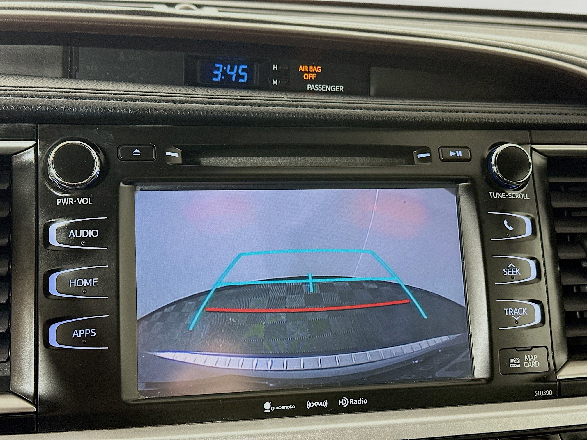 Used 2019 Toyota Highlander XLE image 13