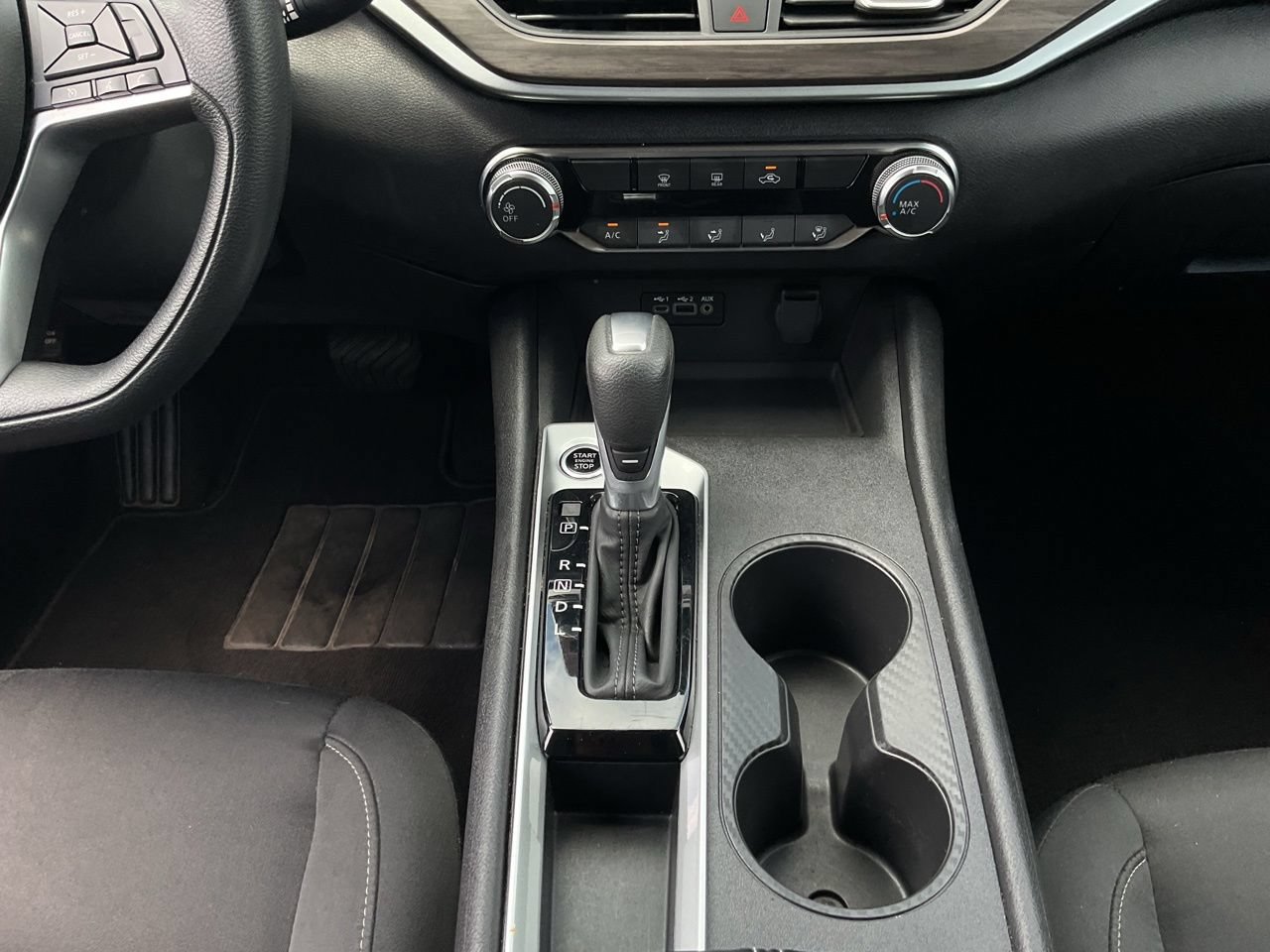 Used 2025 Nissan Altima 2.5 SV FWD image 11
