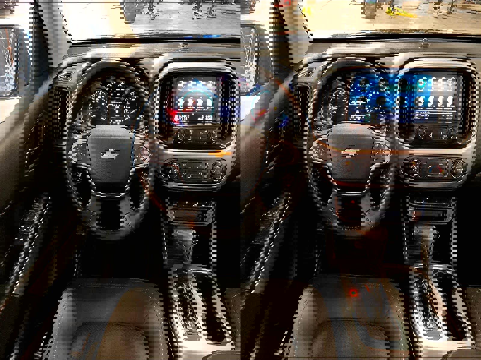 Used 2021 Chevrolet Colorado LT w/ LT Convenience Package image 17