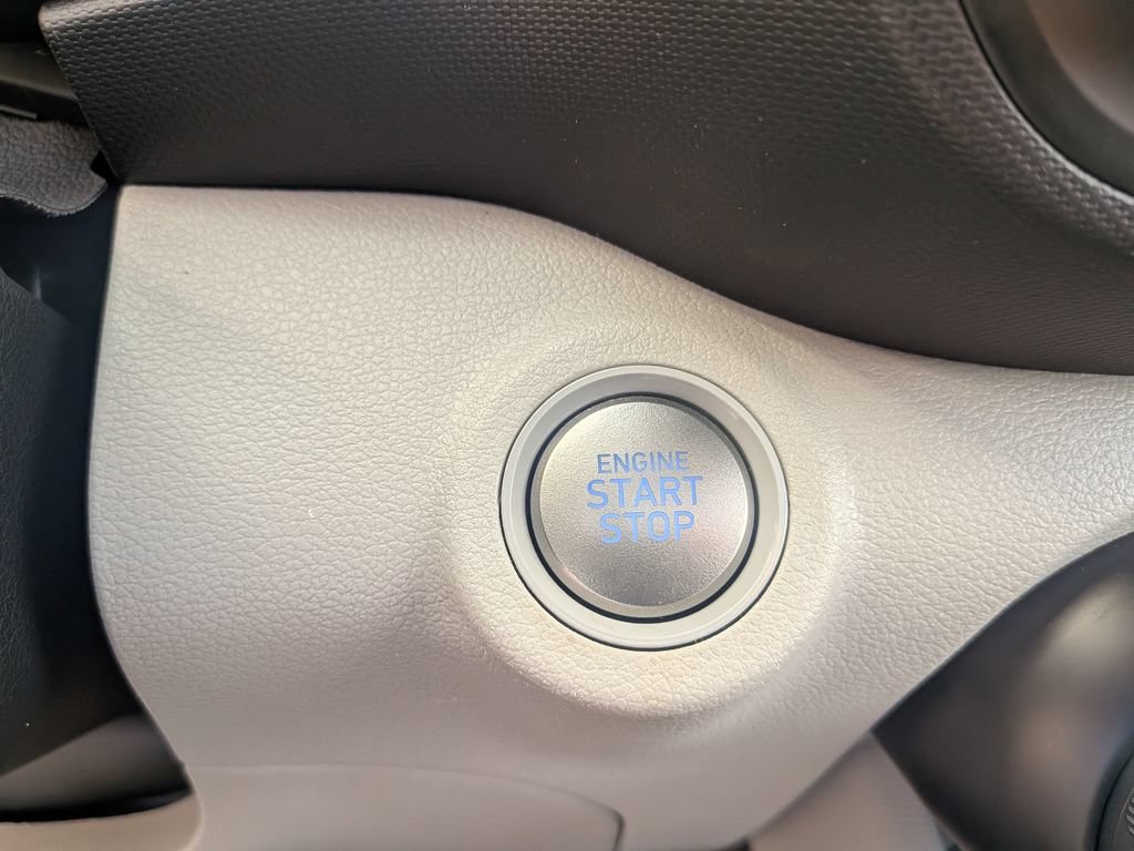 Certified 2024 Hyundai Venue SEL FWD image 18