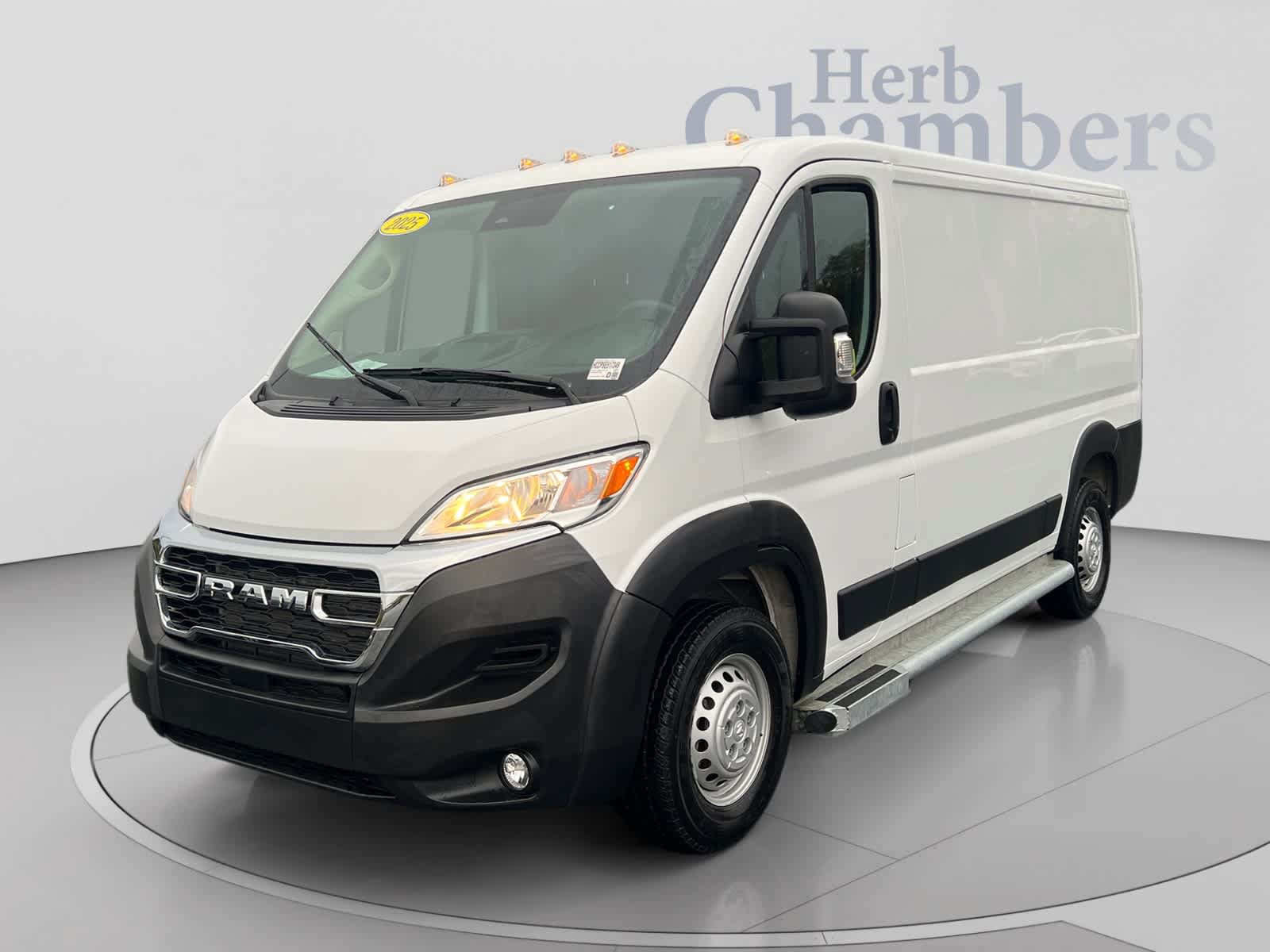 Used 2025 RAM ProMaster 2500 w/ U-Haul Equipment Group FWD image 4