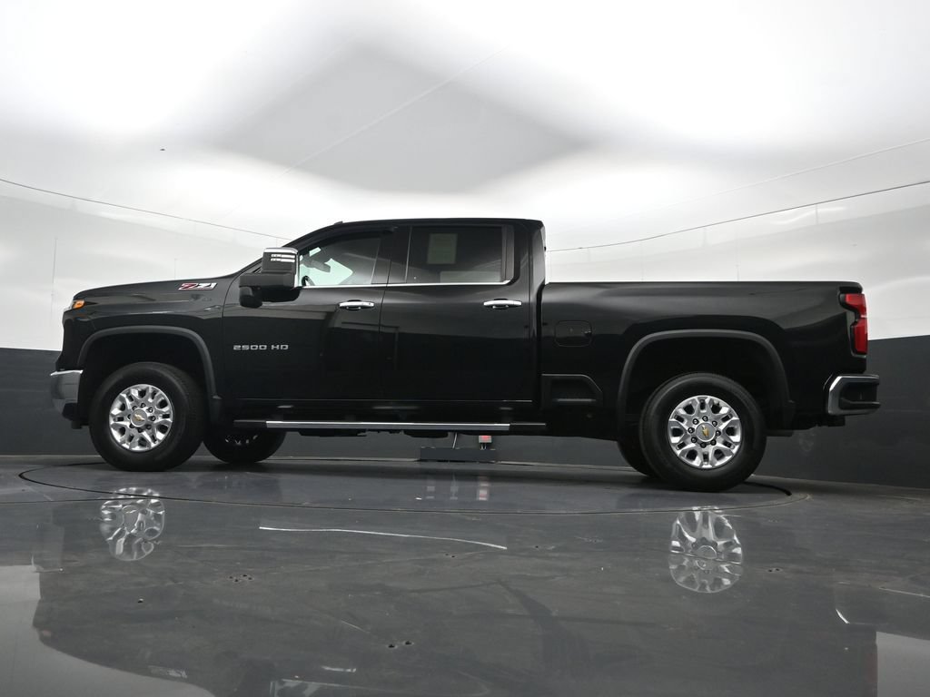 Used 2024 Chevrolet Silverado 2500 LTZ w/ LTZ Convenience Package AWD/4WD image 32