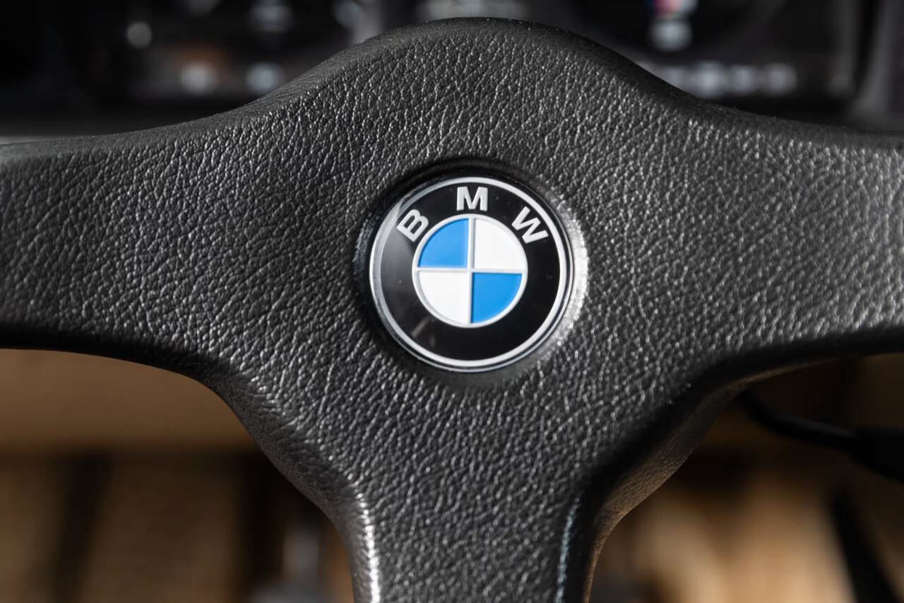 Used 1988 BMW M5 RWD image 41