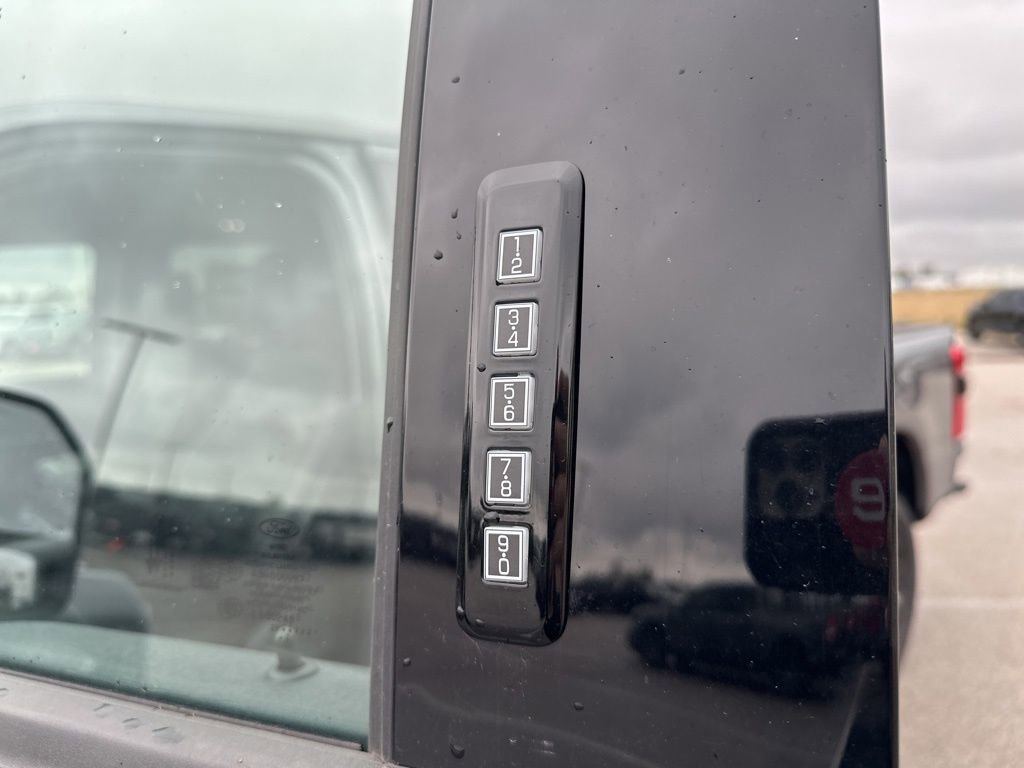 New 2026 Ford F250 Lariat w/ Black Appearance Package image 48