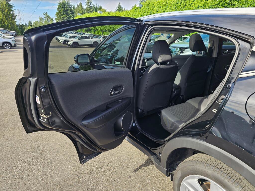 Used 2019 Honda HR-V EX image 16