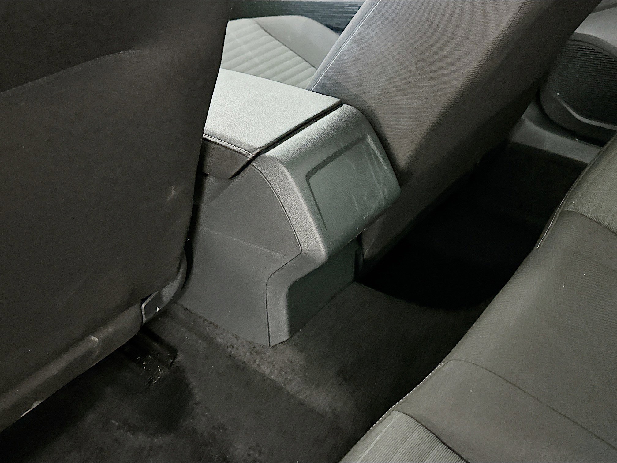 Used 2024 Volkswagen Jetta S image 27