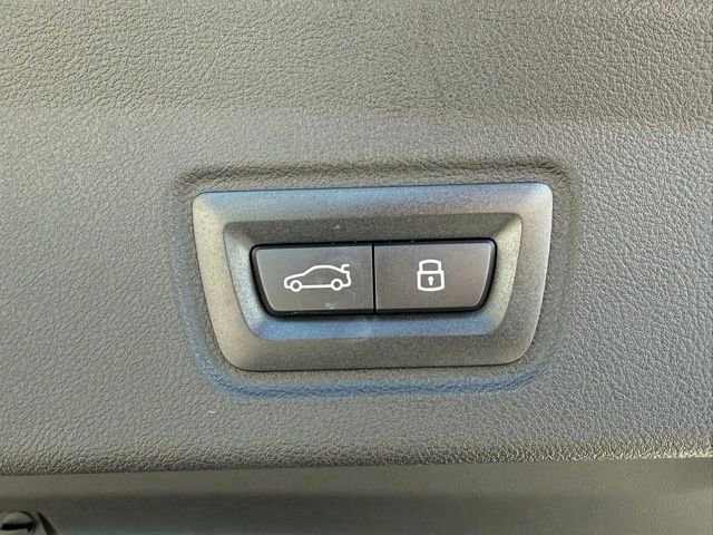 Used 2025 BMW i4 eDrive40 w/ Parking Assistance Package image 17