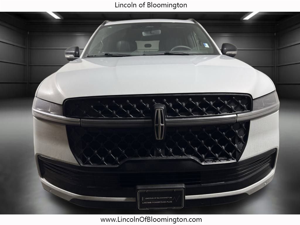 New 2025 Lincoln Navigator L Reserve w/ Jet Appearance Package image 10