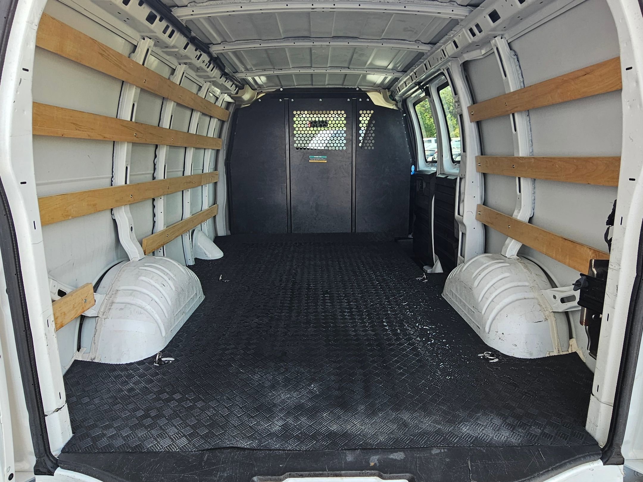 Used 2024 GMC Savana 2500 w/ Driver Convenience Package image 27