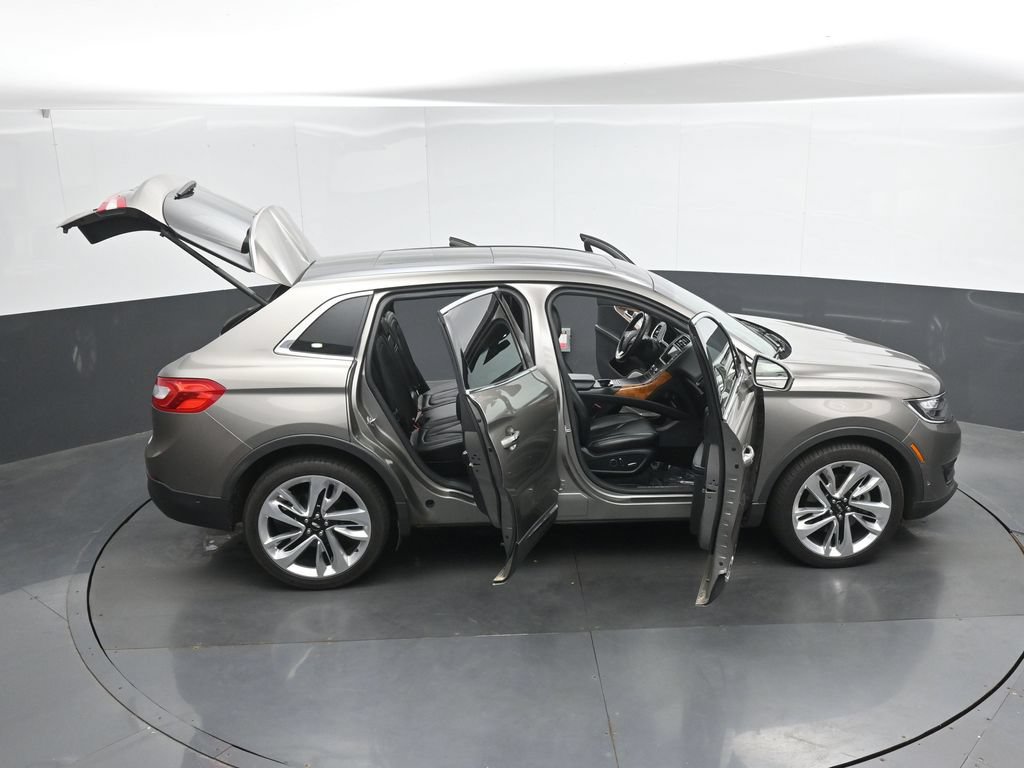 Used 2016 Lincoln MKX Reserve w/ Luxury Package AWD/4WD image 42