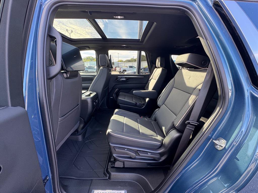 Used 2026 Chevrolet Tahoe Premier AWD/4WD image 12