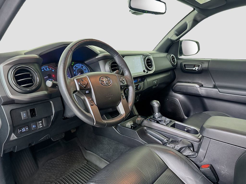 Used 2021 Toyota Tacoma TRD Off-Road w/ TRD Premium Off Road Package image 9