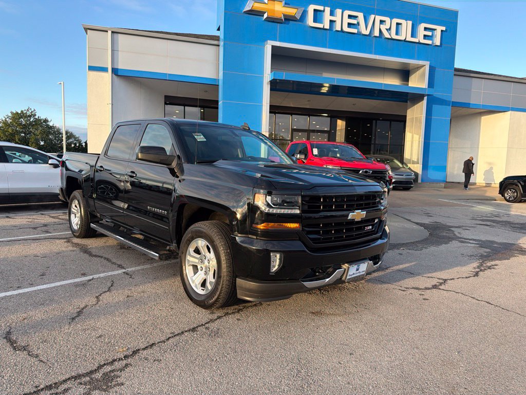Used 2018 Chevrolet Silverado 1500 LT w/ All Star Edition AWD/4WD image 1