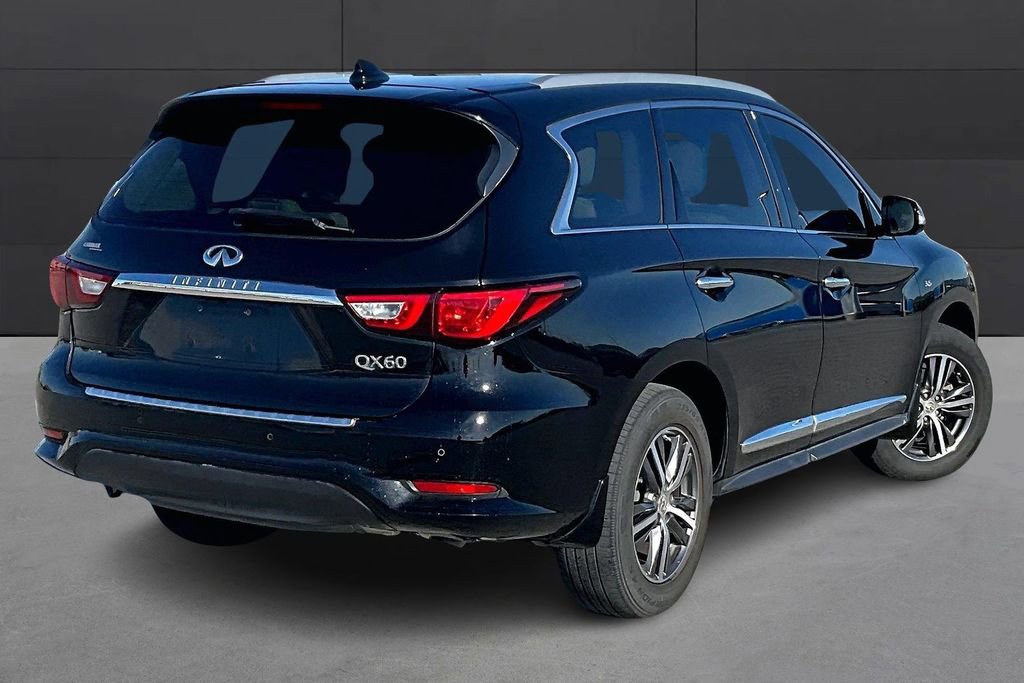 Used 2016 INFINITI QX60 Base w/ Premium Plus Package image 2