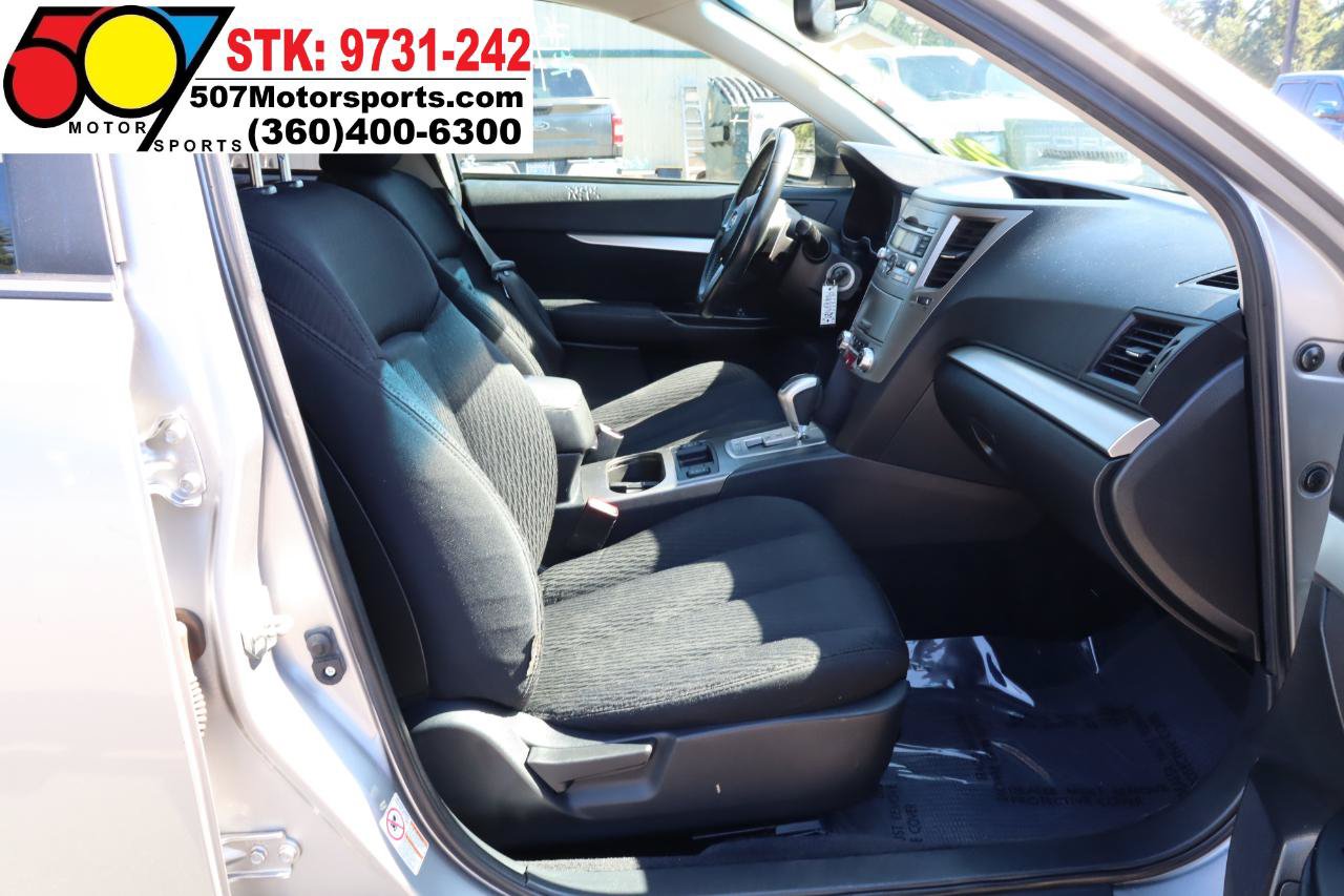Used 2010 Subaru Outback 2.5i Premium AWD/4WD image 20