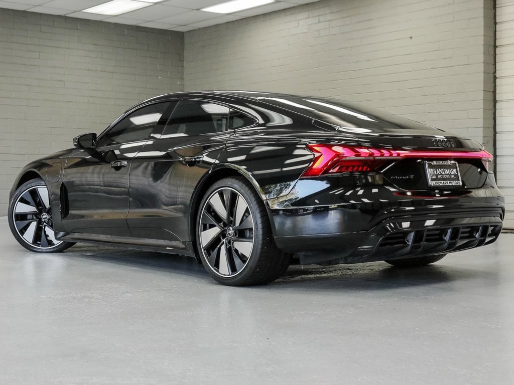 Used 2024 Audi e-tron GT Prestige AWD/4WD image 34