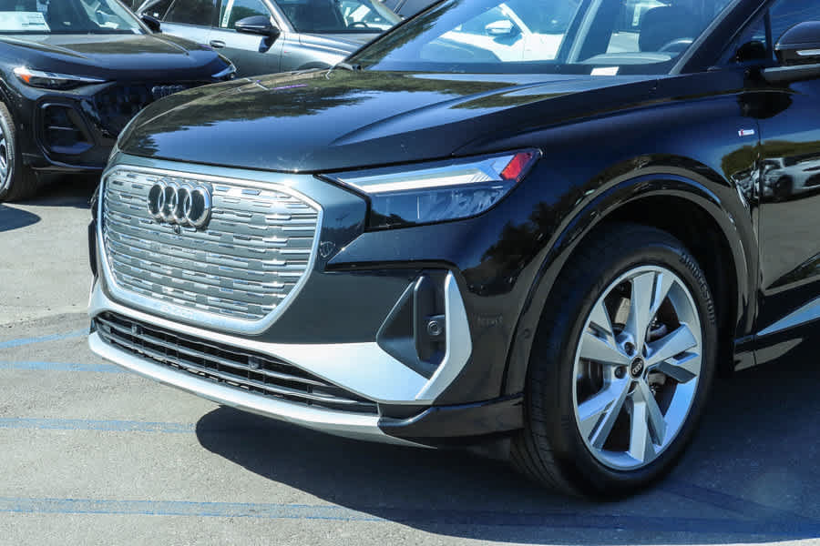 Used 2023 Audi Q4 e-tron Premium Plus AWD/4WD image 7