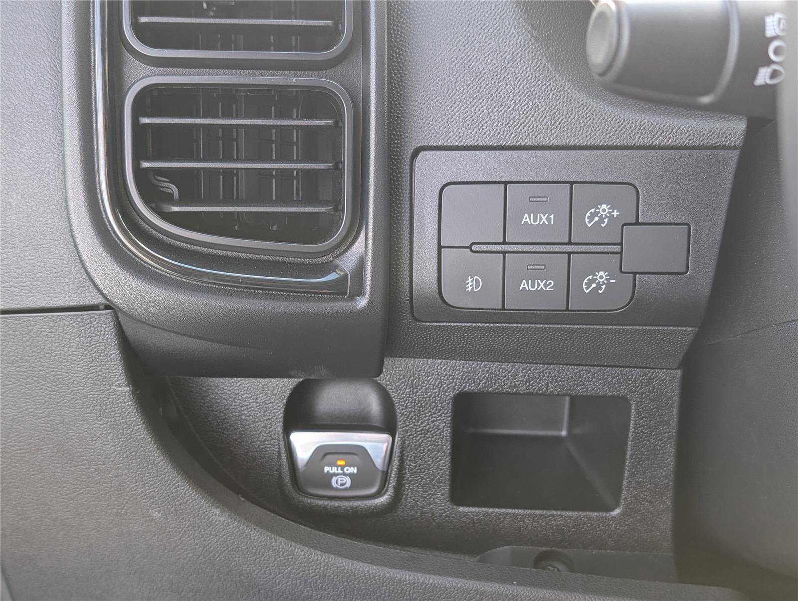 Used 2025 RAM ProMaster 1500 w/ Premium Convenience Group image 19