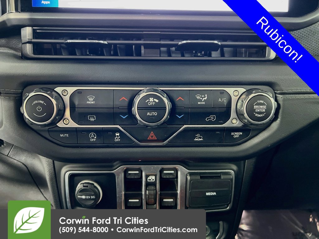 Used 2025 Jeep Wrangler Unlimited Rubicon AWD/4WD image 9