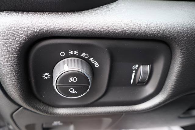 New 2026 RAM 1500 Express image 17