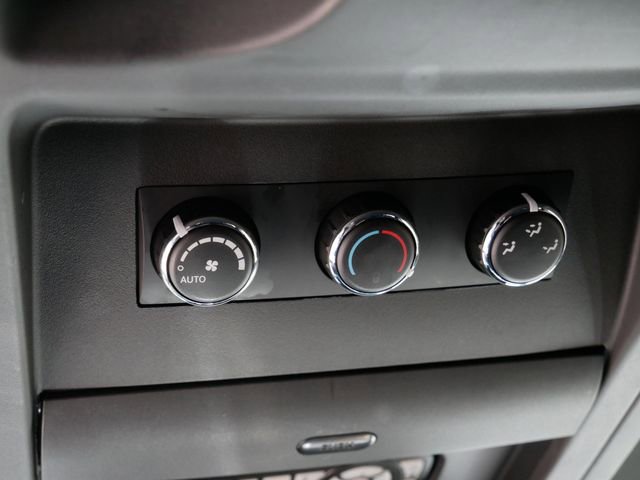 Used 2018 Dodge Grand Caravan SXT w/ Driver Convenience Group image 16