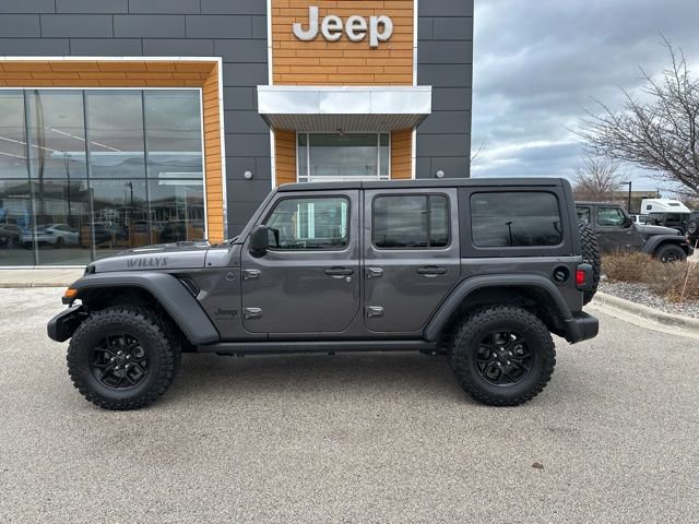 Used 2025 Jeep Wrangler Willys image 9