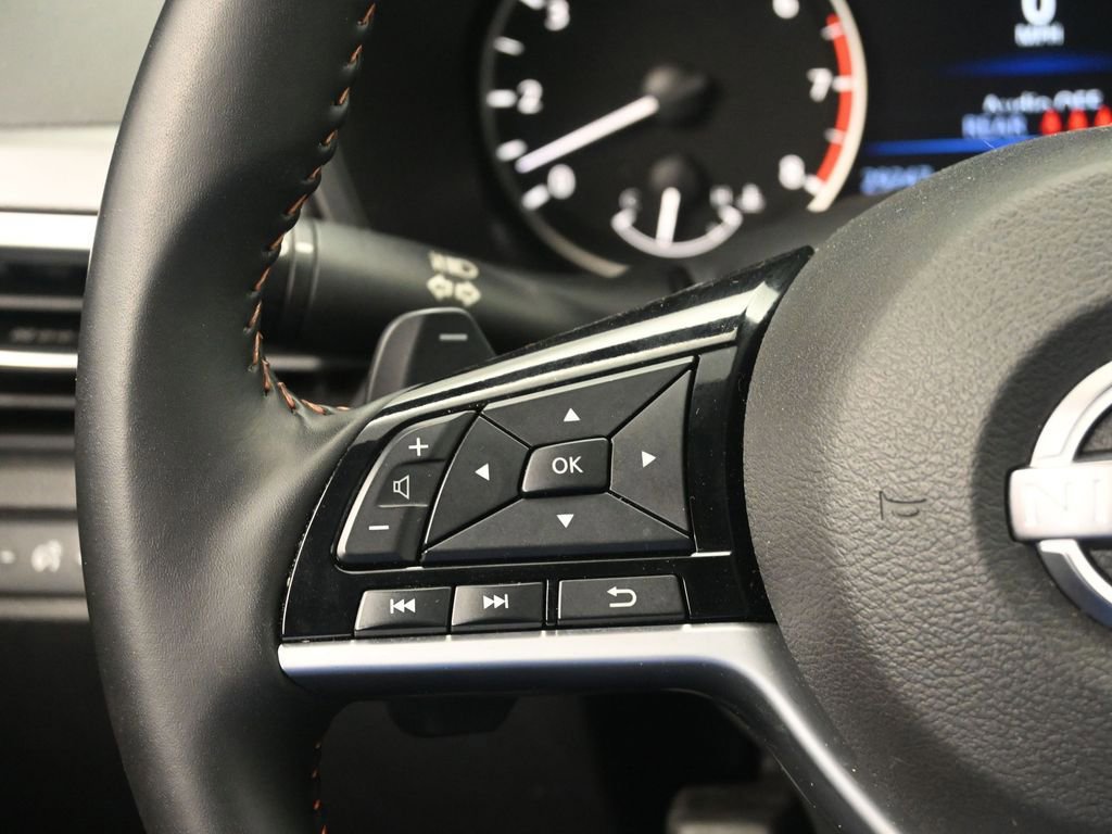 Used 2025 Nissan Altima 2.5 SR image 14