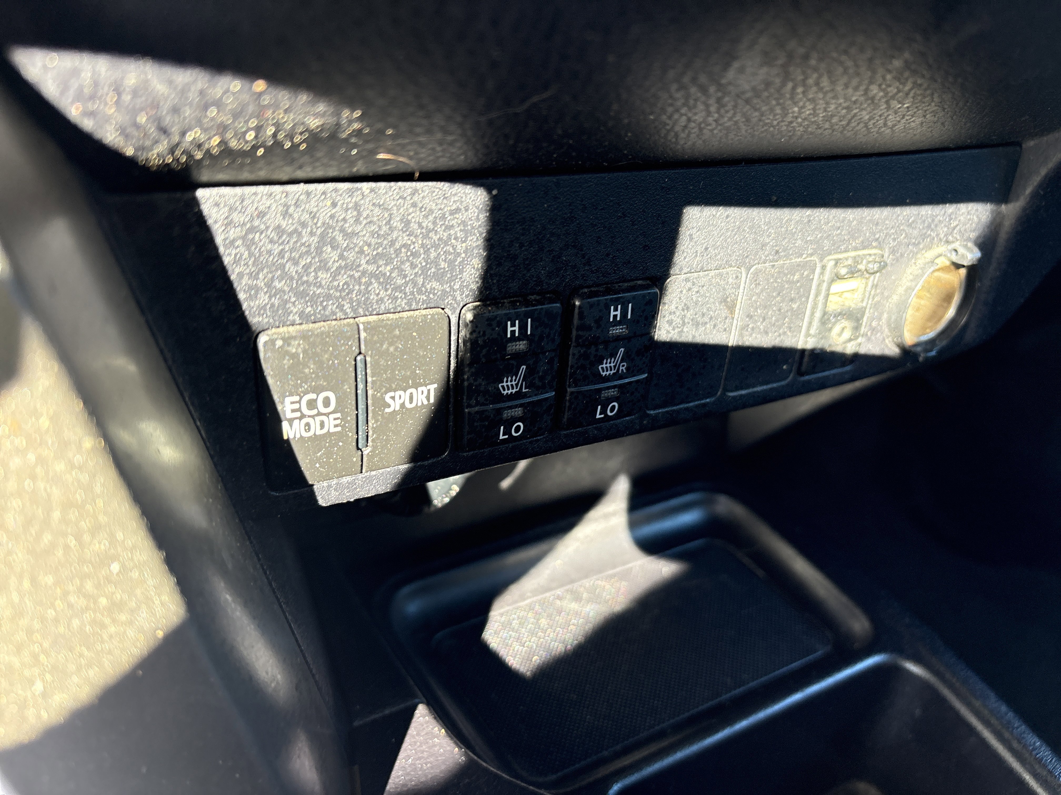 Used 2015 Toyota RAV4 Limited image 12