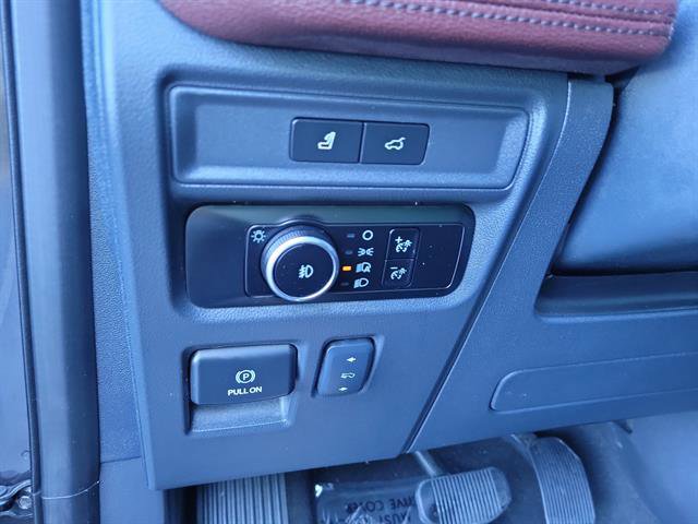 Used 2024 Ford Expedition Max Limited image 26