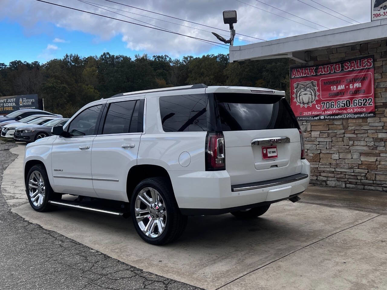 Used 2015 GMC Yukon Denali w/ Premium Package image 4