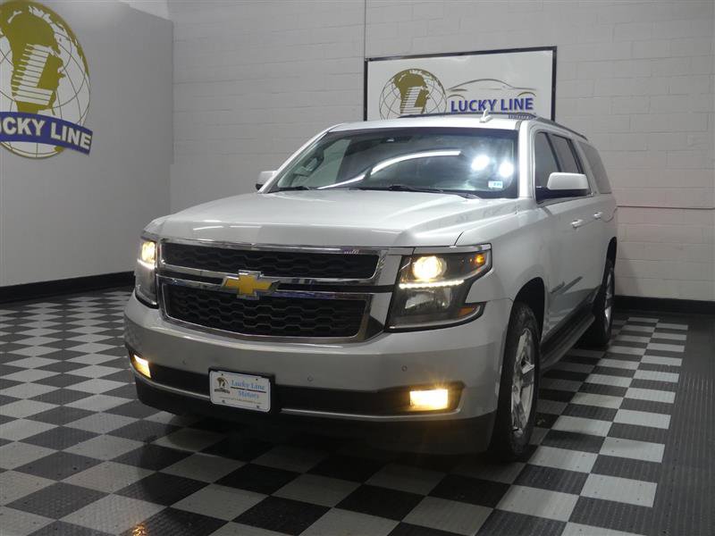 Used 2017 Chevrolet Suburban LT image 4