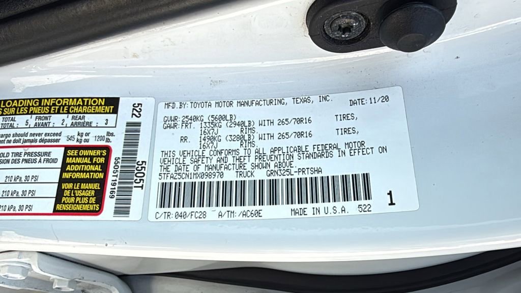 Used 2021 Toyota Tacoma SR5 w/ Trail Edition image 43