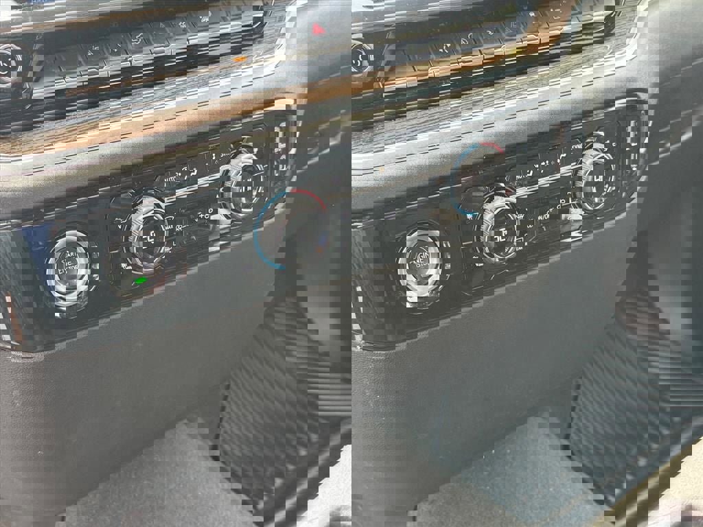 Used 2022 Chevrolet Silverado 1500 RST image 23