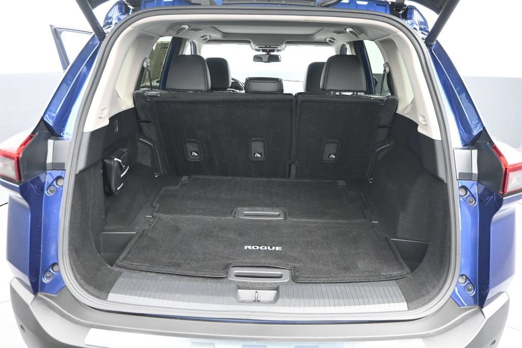 Used 2023 Nissan Rogue SL FWD image 11