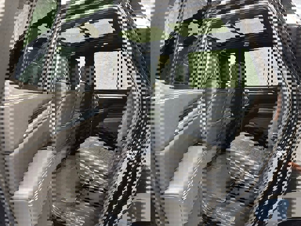 Used 2025 Cadillac Escalade V image 46