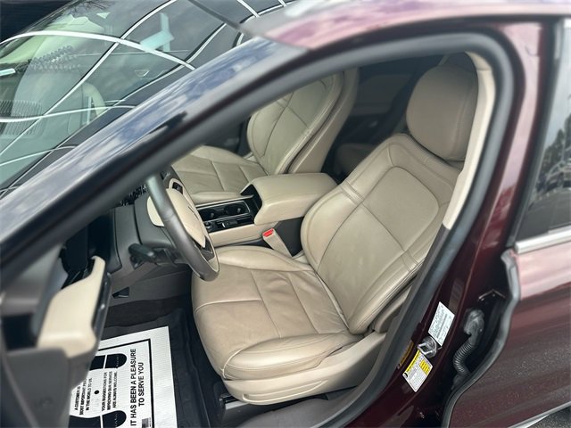 Used 2020 Lincoln Corsair AWD w/ Premium Package image 12