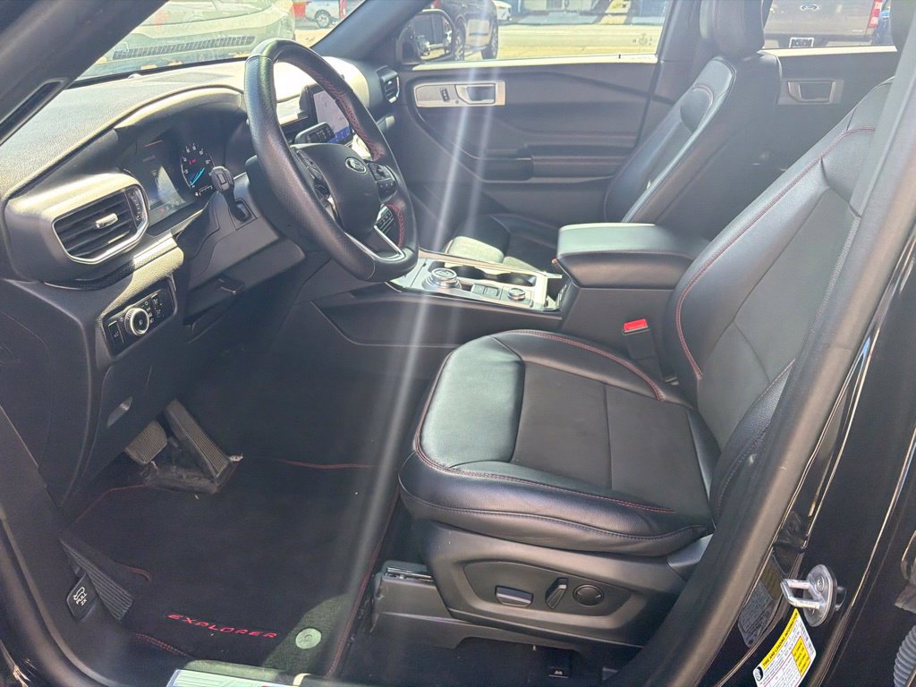 Used 2023 Ford Explorer ST-Line w/ Class IV Trailer Tow Package AWD/4WD image 14