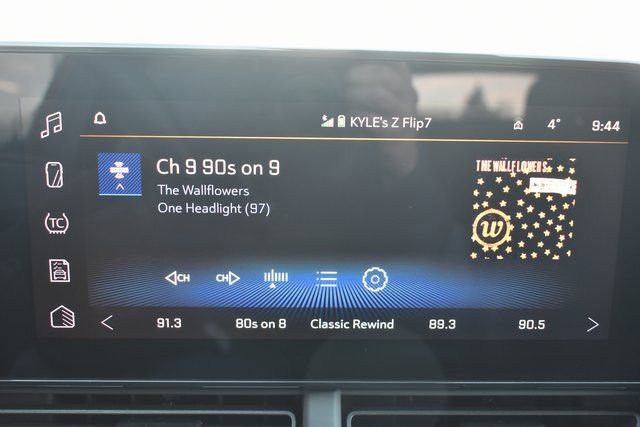 Used 2025 Chevrolet Trax LT w/ LT Convenience Package image 21