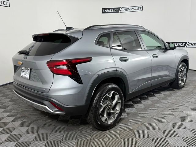 New 2025 Chevrolet Trax LT FWD image 6