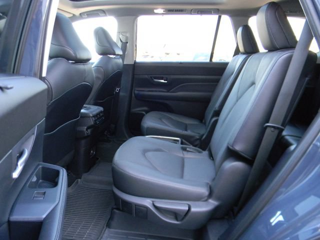 Used 2024 Toyota Grand Highlander AWD image 21