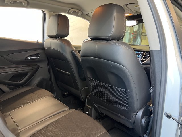 Used 2021 Buick Encore Preferred w/ Safety Package II AWD/4WD image 46