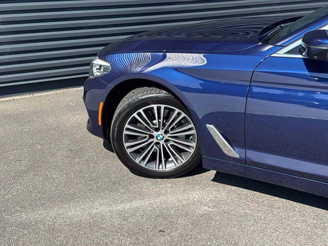 Used 2019 BMW 530i xDrive AWD/4WD image 12