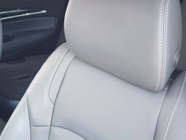 Used 2022 Buick Enclave Essence w/ Sport Touring Edition image 21