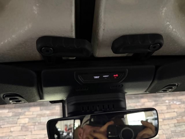 Used 2019 Jeep Wrangler Unlimited Rubicon w/ Dual Top Group AWD/4WD image 28