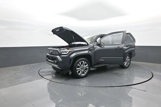 Used 2025 Toyota 4Runner Limited AWD/4WD image 43