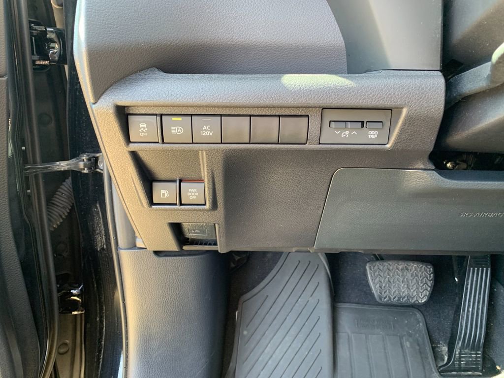 Used 2024 Toyota Sienna XSE w/ XSE Plus Package image 35