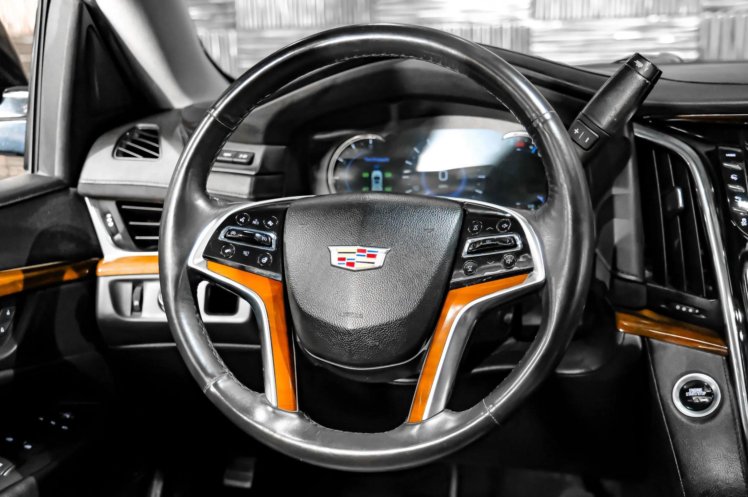 Used 2017 Cadillac Escalade ESV Luxury RWD image 23