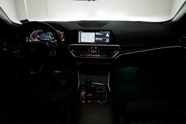 Used 2021 BMW 430i Convertible image 25