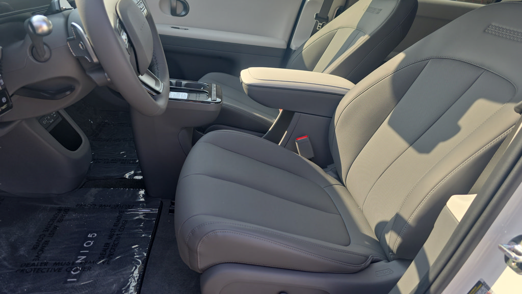 New 2026 Hyundai Ioniq 5 SEL AWD/4WD image 14