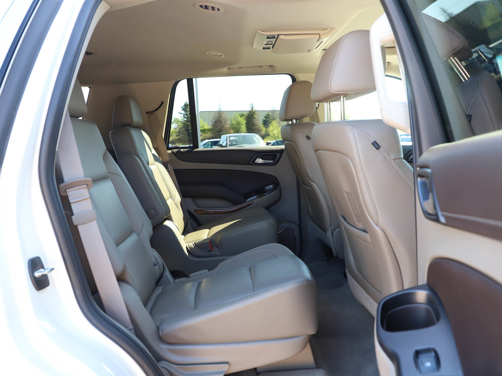 Used 2015 Chevrolet Tahoe LTZ AWD/4WD image 12